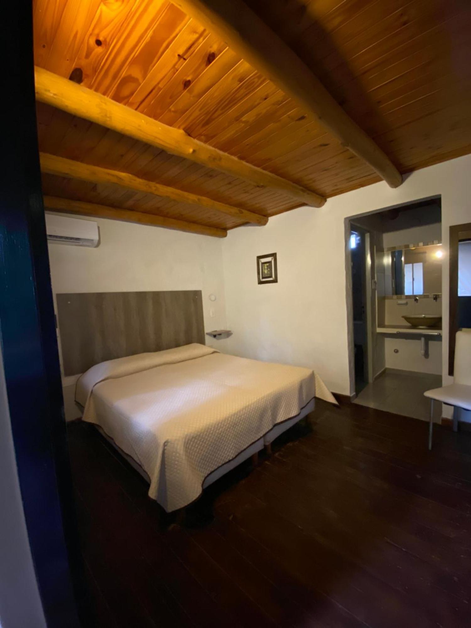 Hotel Cristobal De Colon Exteriér fotografie